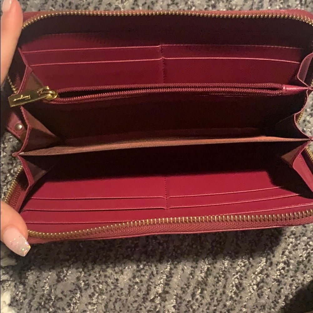 Ferragamo authentic large wallet - Picture 3 of 4